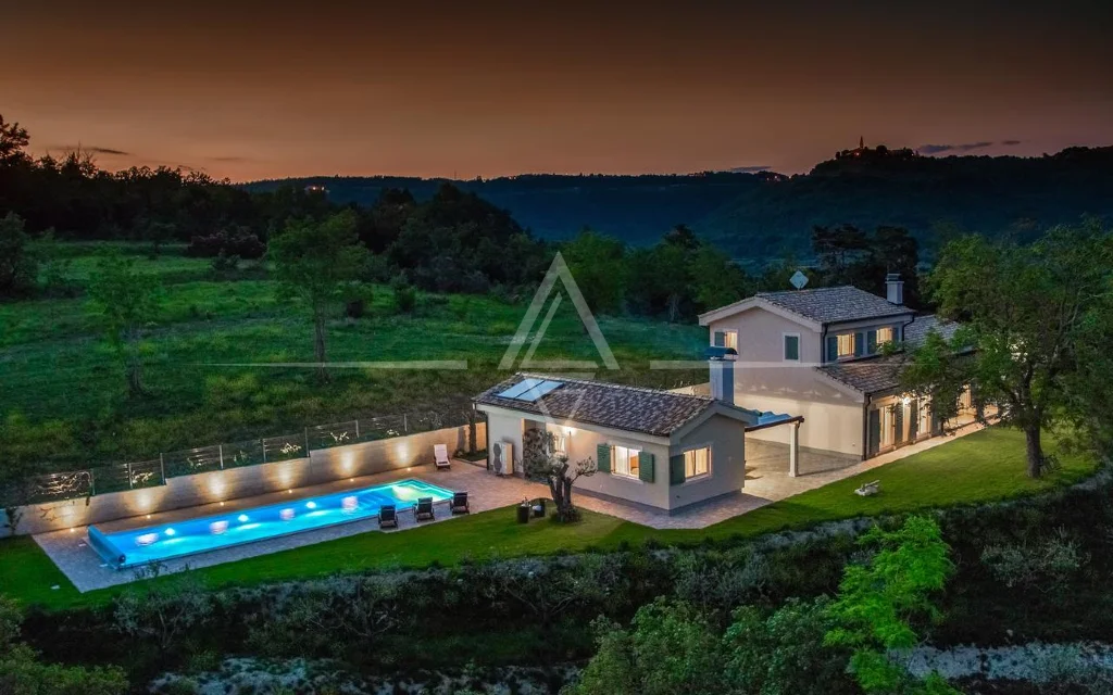 Villa in pietra di lusso in una zona isolata, Grožnjan, Istria