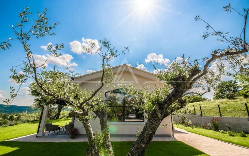 Villa in pietra di lusso in una zona isolata, Grožnjan, Istria