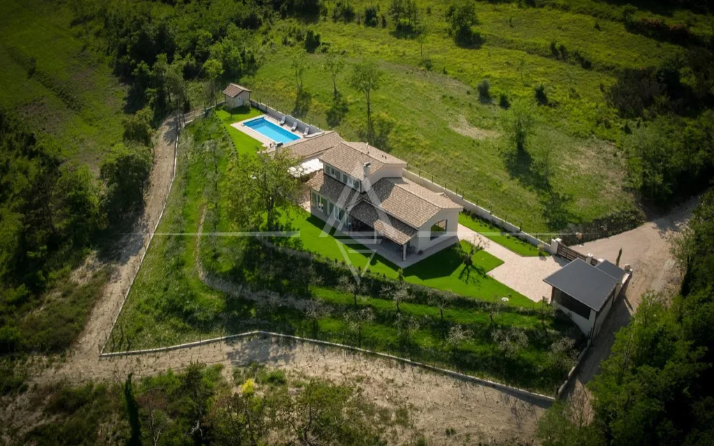 Villa in pietra di lusso in una zona isolata, Grožnjan, Istria