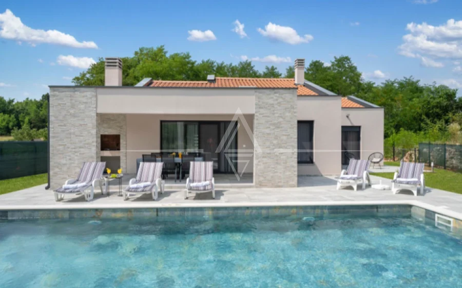 Istrie, Labin, Maison contemporaine avec piscine entourée de nature