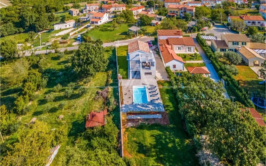 Istria, Barban, Modern house with pool in a peaceful location